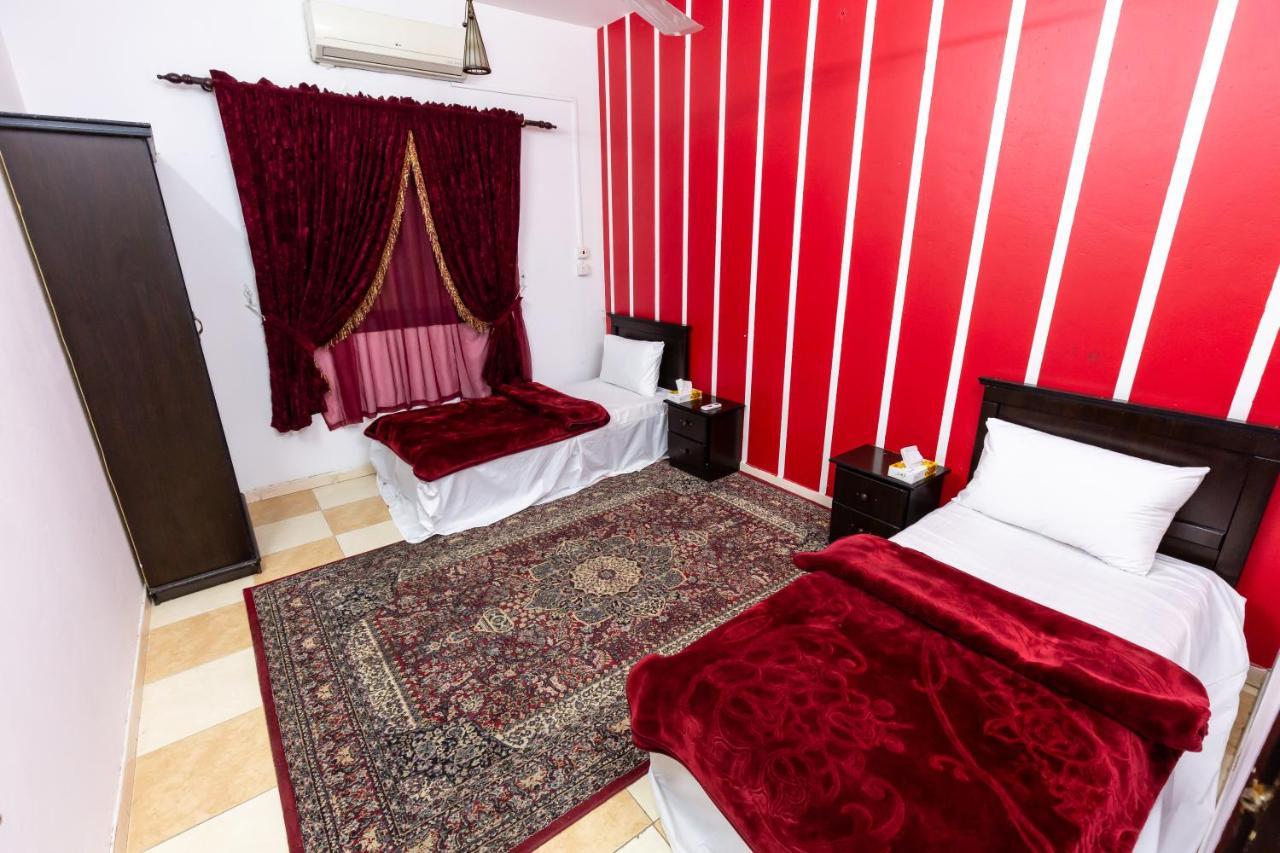 Al Eairy Furnished Apartments - Al Bahah 4 Екстериор снимка