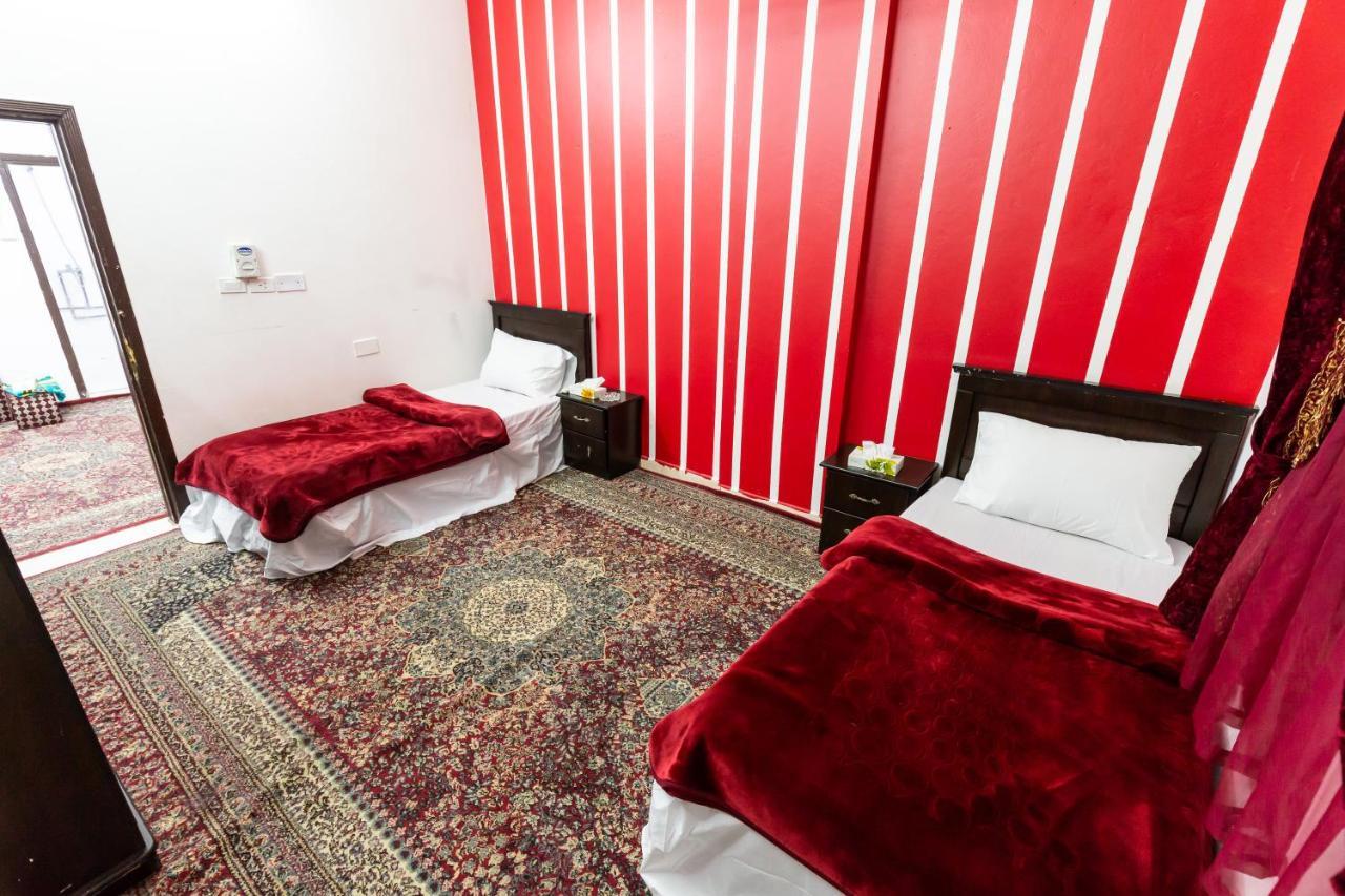 Al Eairy Furnished Apartments - Al Bahah 4 Екстериор снимка
