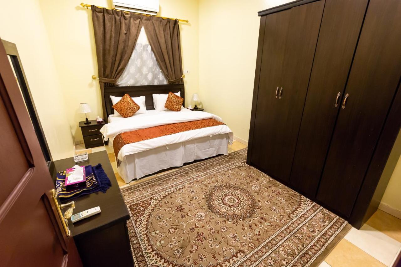 Al Eairy Furnished Apartments - Al Bahah 4 Екстериор снимка