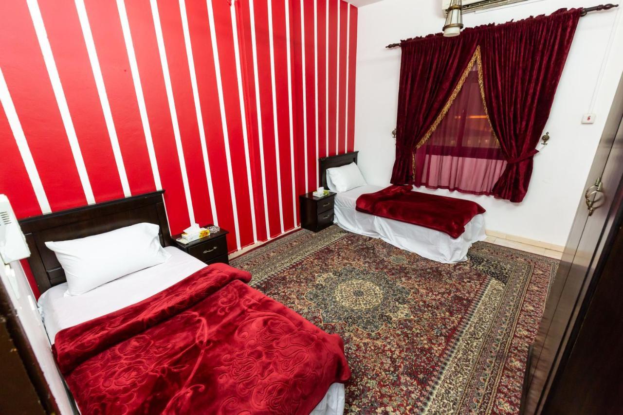Al Eairy Furnished Apartments - Al Bahah 4 Екстериор снимка